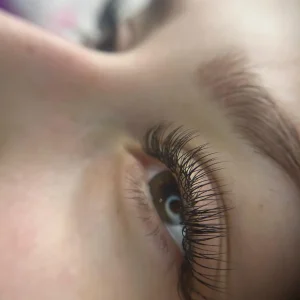 Extensiones de Pestañas Clásicas